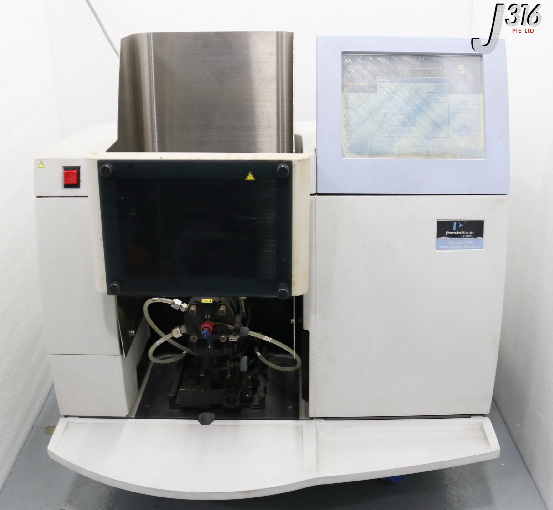 33974 PERKIN ELMER ATOMIC ABSORPTION SPECTROMETER P N B3150070